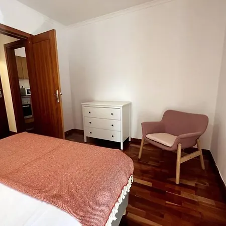 Historic Charm - Prime Location & Parking Lissabon