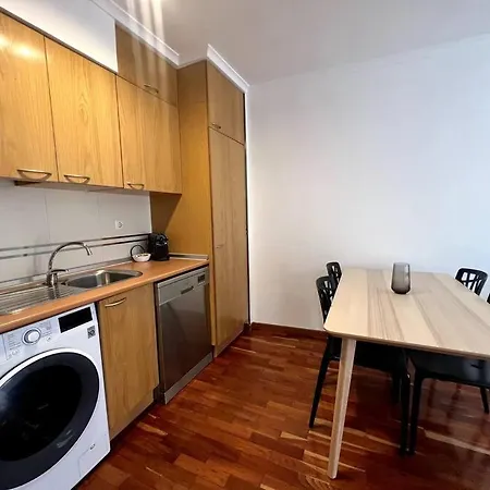 Appartement Historic Charm - Prime Location & Parking
