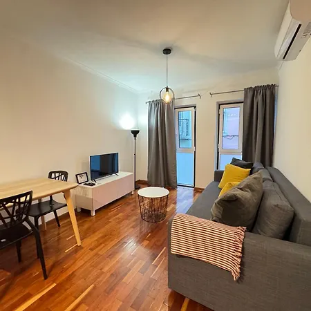 Appartement Historic Charm - Prime Location & Parking